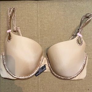 Victoria Secret Sexy Little Thing bra.